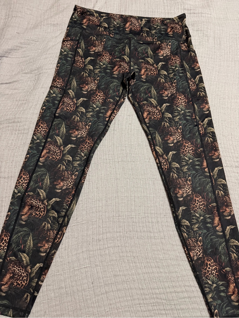 Women’s XL Constantly Varied Gear Predator Leggings